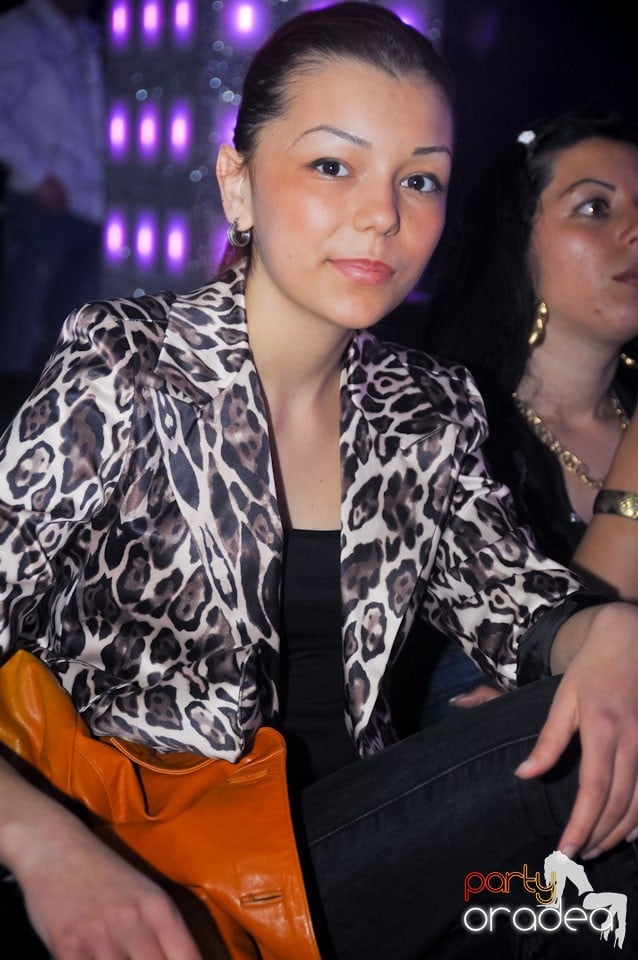 Petrecere în Club Life, 