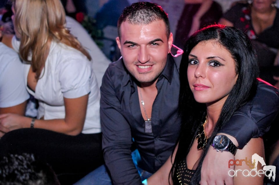 Petrecere în Club Life, 