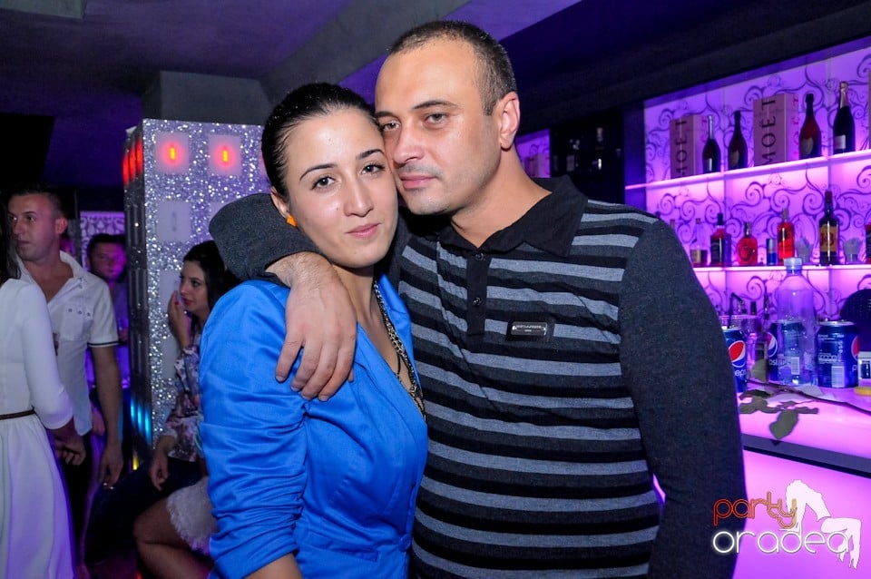 Petrecere în Club Life, 