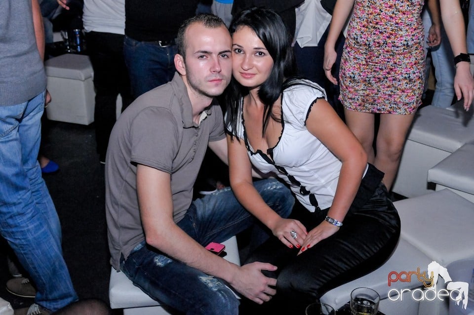 Petrecere în Club Life, 