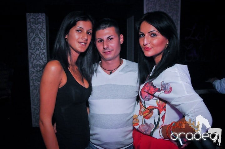 Petrecere în Club Life, 