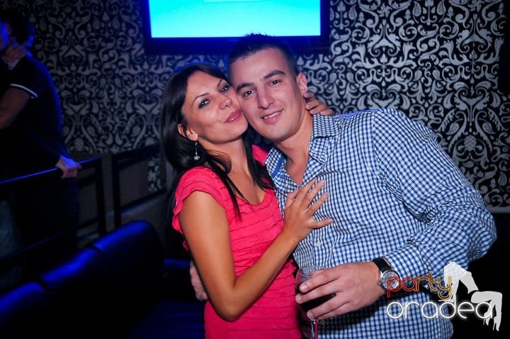 Petrecere în Club Life, 