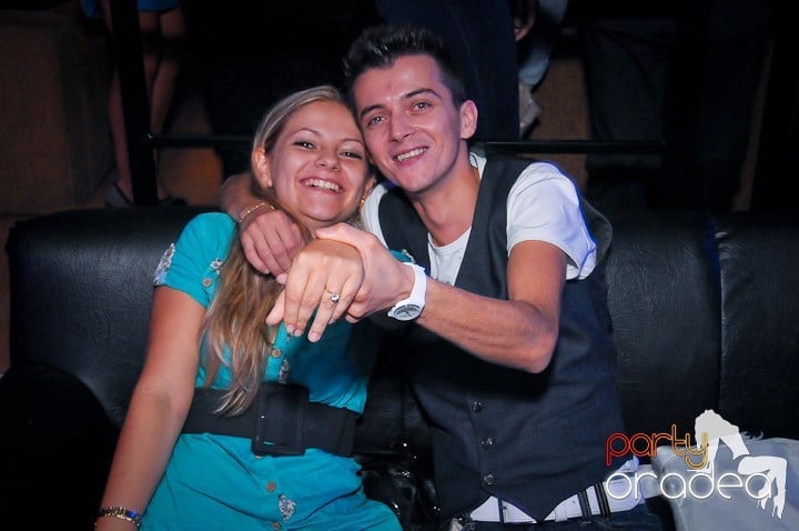 Petrecere în Club Life, 