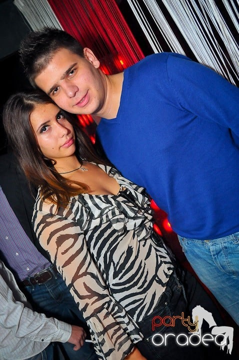 Petrecere în Club Life, 