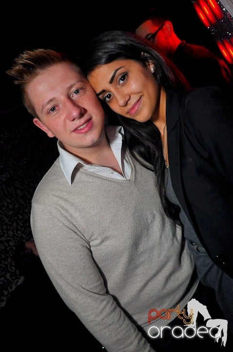 Petrecere în Club Life, 