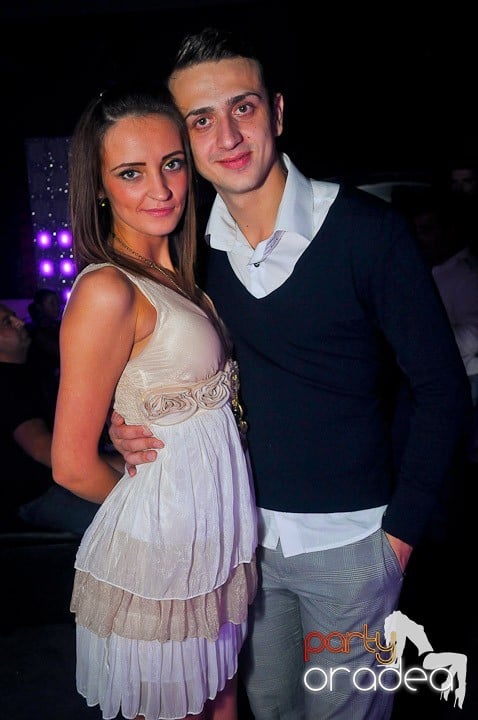 Petrecere în Club Life, 