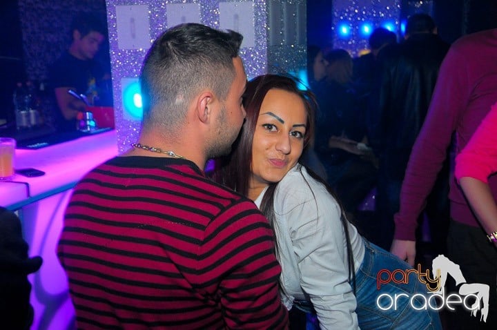 Petrecere în Club Life, 