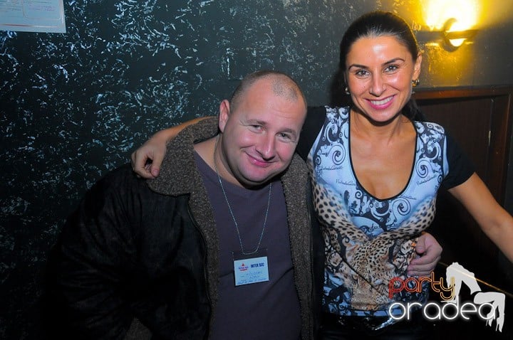 Petrecere în Club Life, 