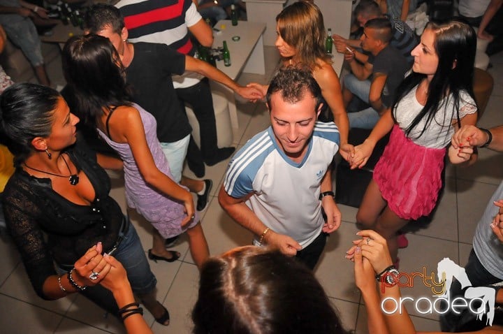 Petrecere în Club Rio, 