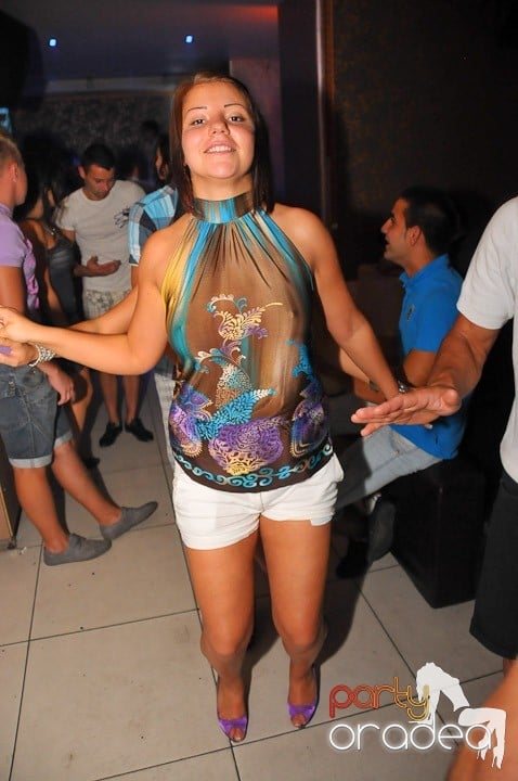 Petrecere în Club Rio, 