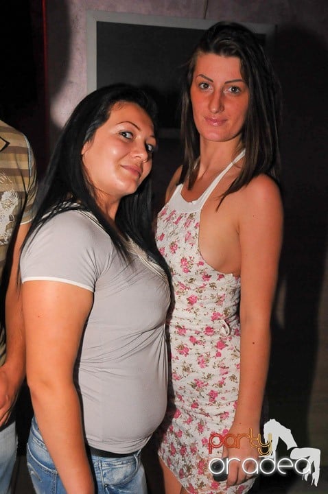 Petrecere în Club Rio, 