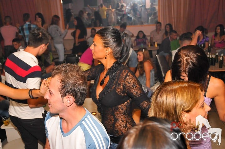 Petrecere în Club Rio, 