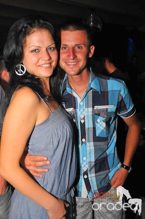 Petrecere în Club Rio, 