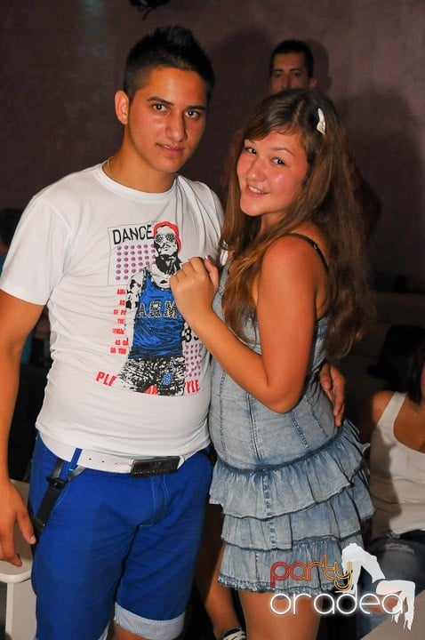 Petrecere în Club Rio, 