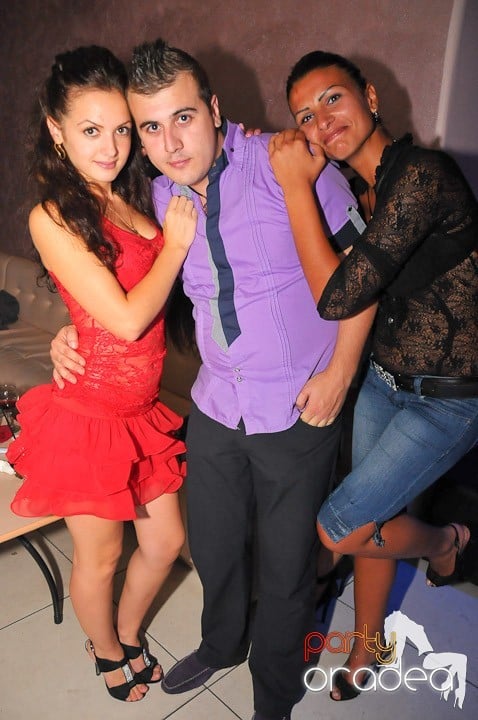 Petrecere în Club Rio, 