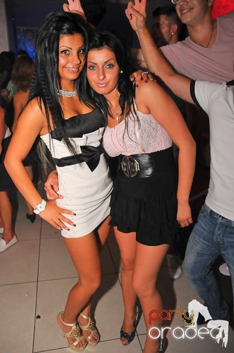 Petrecere în Club Rio, 