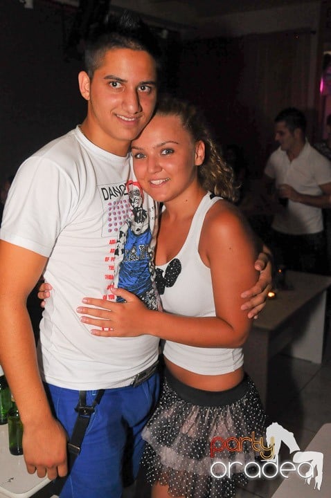 Petrecere în Club Rio, 