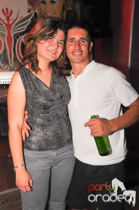 Petrecere în Club Rio, 