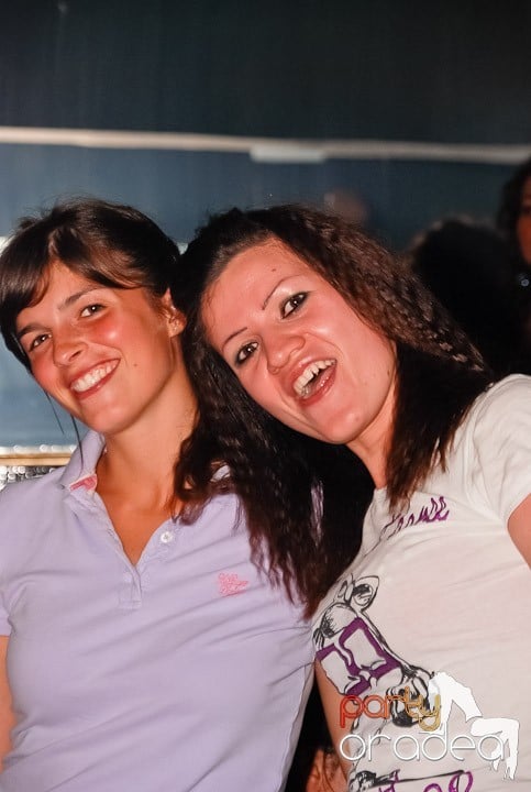 Petrecere în Life Club, 