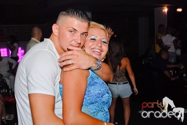 Petrecere în Life Club, 