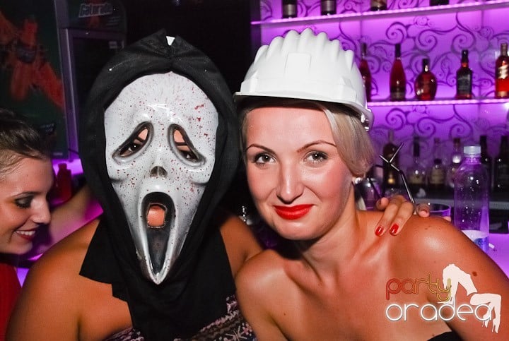 Petrecere în Life Club, 