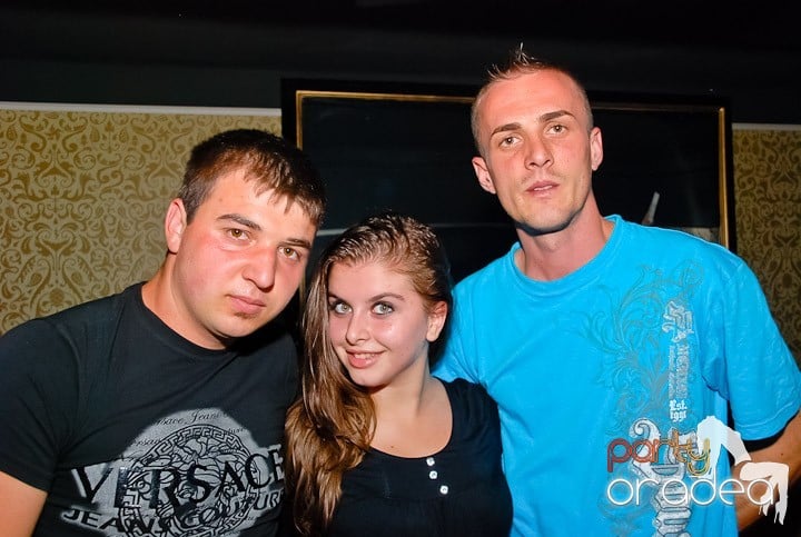 Petrecere în Life Club, 