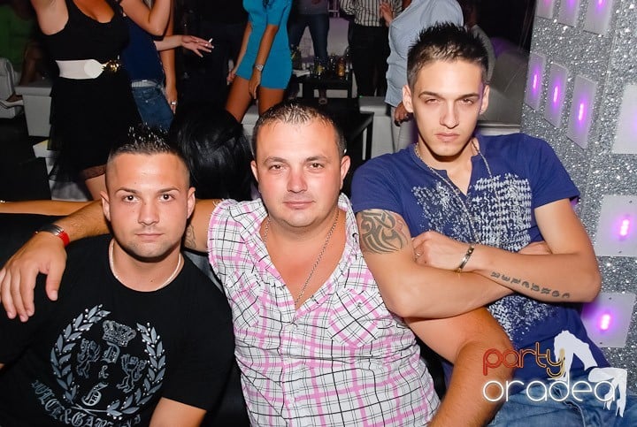 Petrecere în Life Club, 