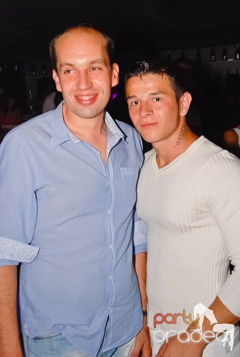 Petrecere în Life Club, 