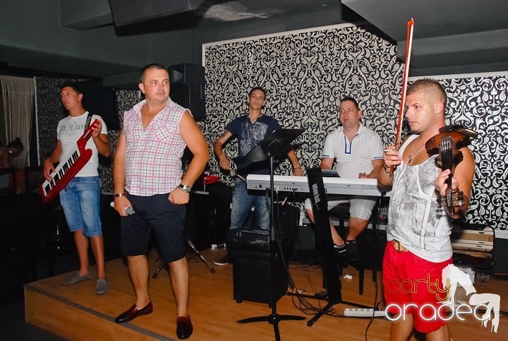 Petrecere în Life Club, 