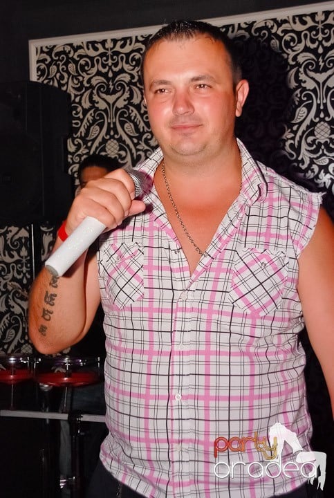 Petrecere în Life Club, 