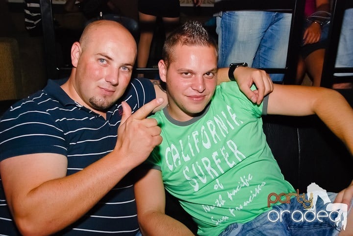 Petrecere în Life Club, 