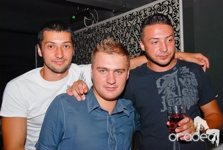 Petrecere în Life Club, 