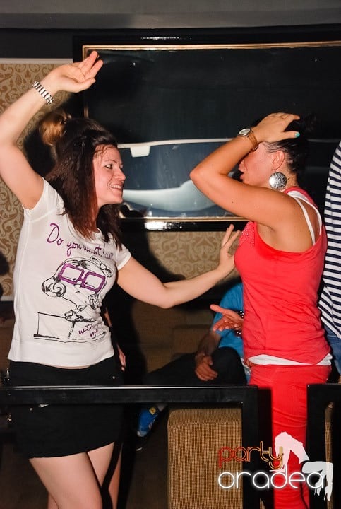 Petrecere în Life Club, 