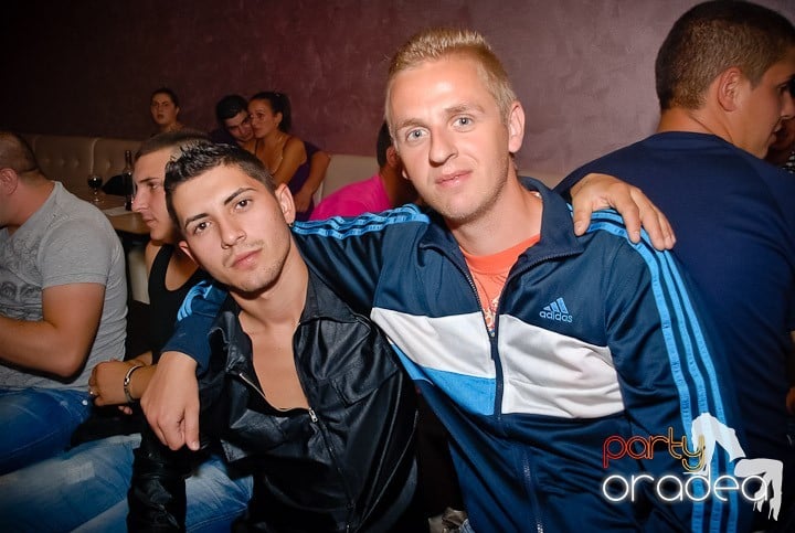 Petrecere în Rio Club, 