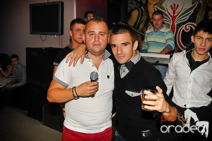 Petrecere în Rio Club, 