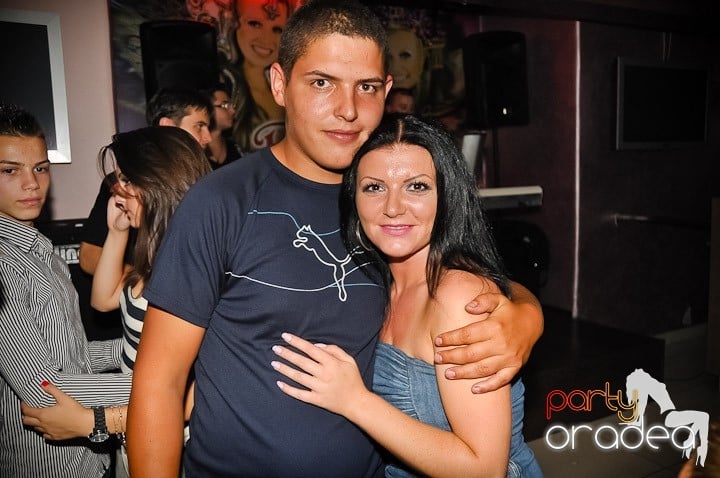 Petrecere în Rio Club, 