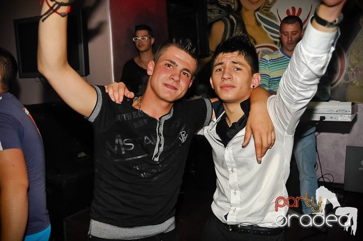 Petrecere în Rio Club, 