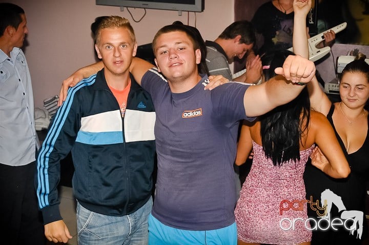 Petrecere în Rio Club, 