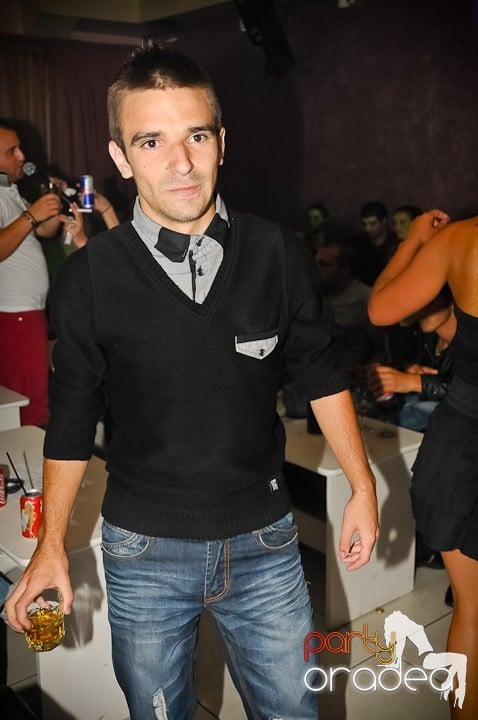 Petrecere în Rio Club, 