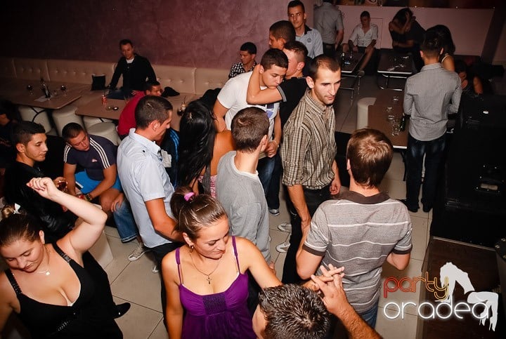 Petrecere în Rio Club, 