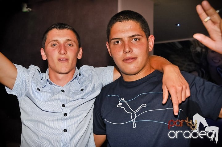 Petrecere în Rio Club, 