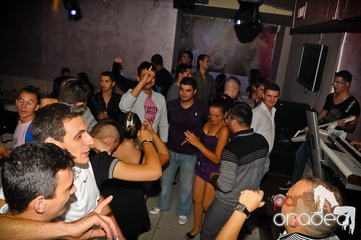 Petrecere în Rio Club, 