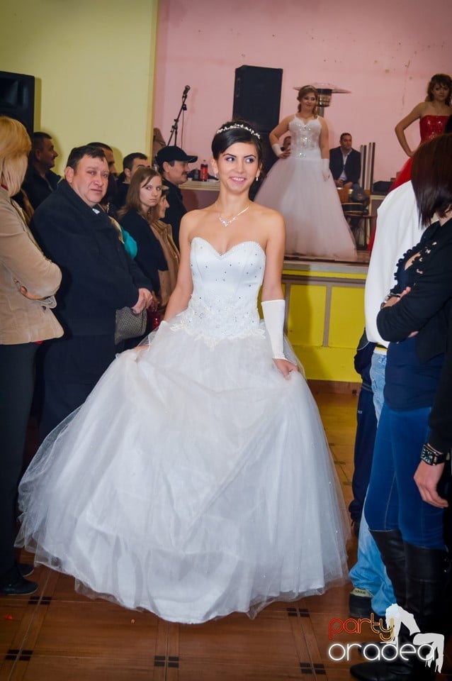 Petrecere în Sălard, Sălard