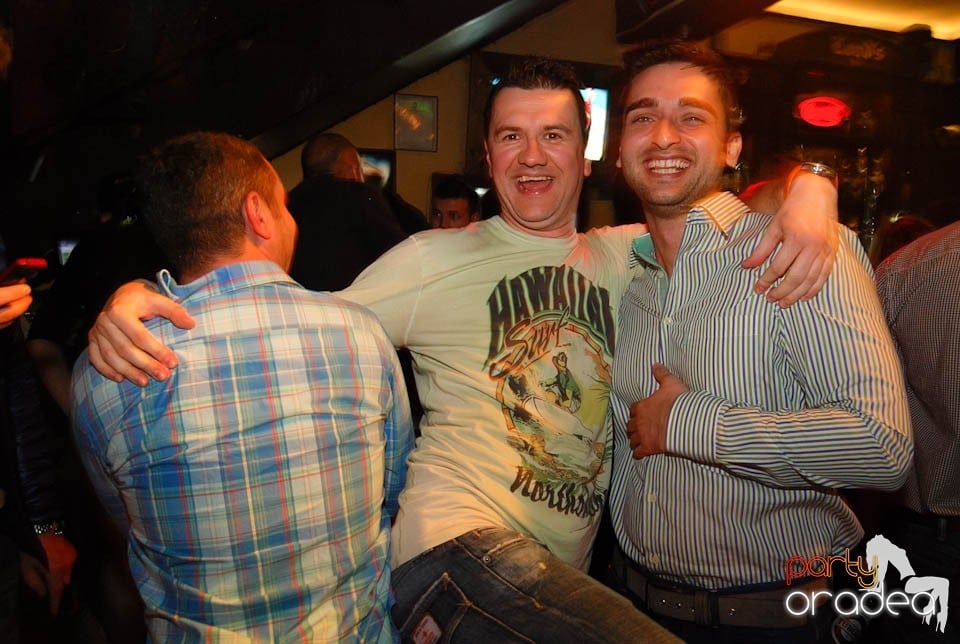 Petrecere incendiară în Lord's Pub Oradea, Lord's Pub