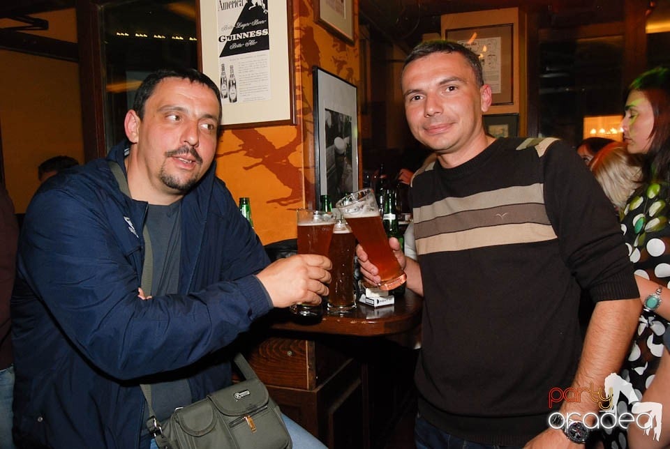 Petrecere incendiară în Lord's Pub Oradea, Lord's Pub