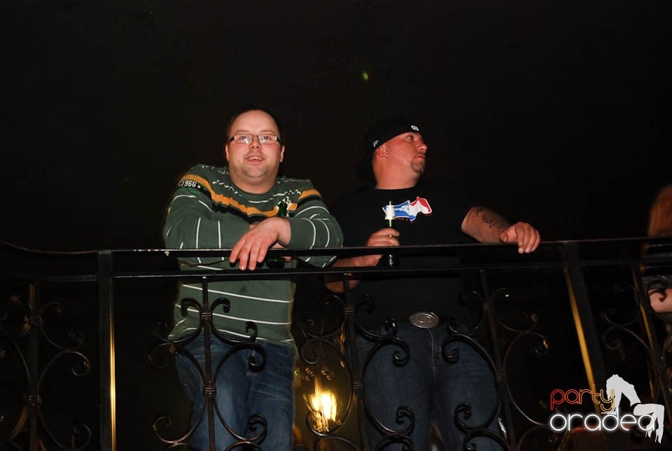 Petrecere incendiară în Lord's Pub Oradea, Lord's Pub