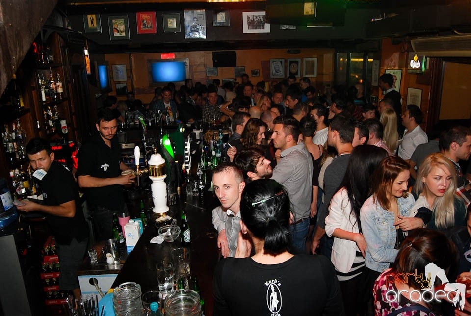 Petrecere incendiară în Lord's Pub Oradea, Lord's Pub