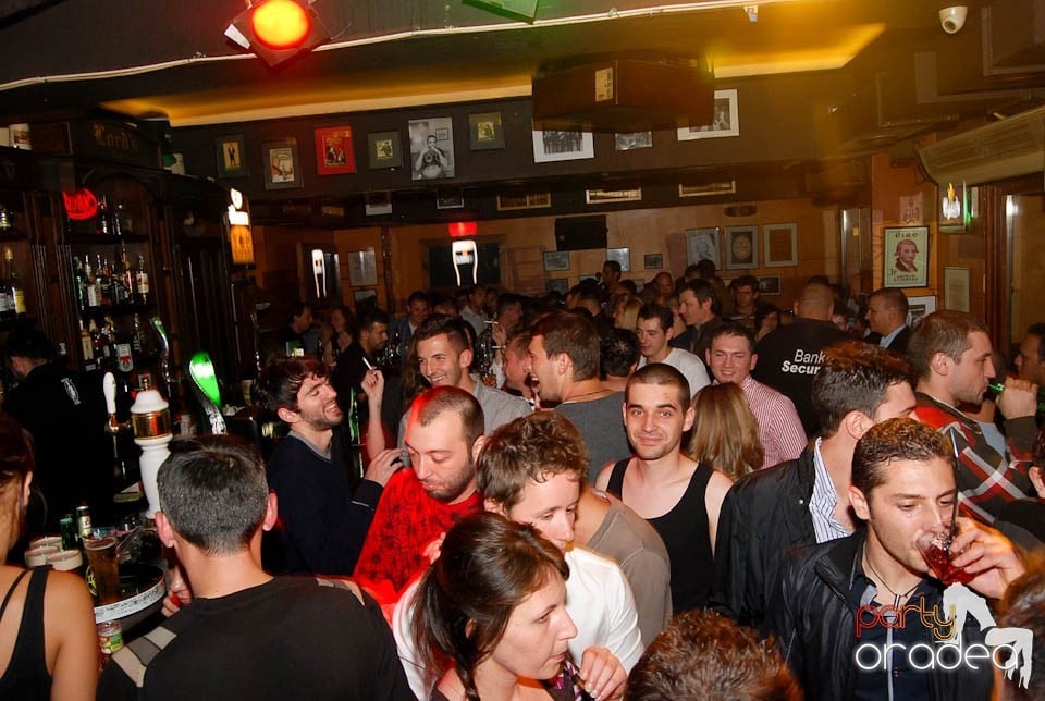 Petrecere incendiară în Lord's Pub Oradea, Lord's Pub