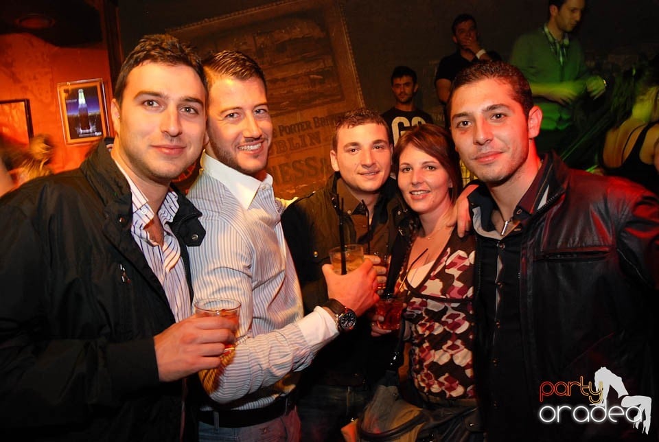 Petrecere incendiară în Lord's Pub Oradea, Lord's Pub