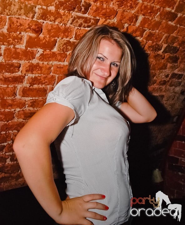 Petrecere mare la început de săptămână, 